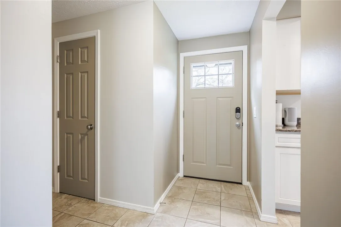 16 Sanders Farm Dr, Penfield, New York 14526, Penfield, New York 14526, 2 Bedroom Bedrooms, 6 Room Rooms,1 BathroomBathrooms,Residential Lease,For Rent,16 Sanders Farm Dr, Penfield, New York 14526,0,R1725480