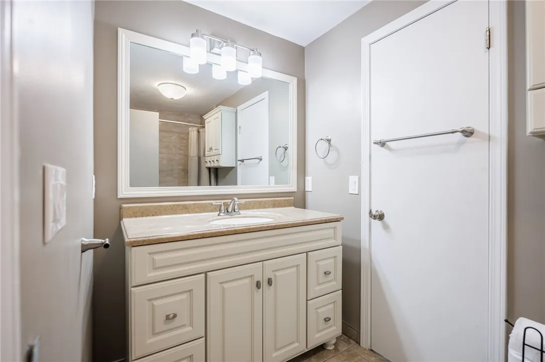 16 Sanders Farm Dr, Penfield, New York 14526, Penfield, New York 14526, 2 Bedroom Bedrooms, 6 Room Rooms,1 BathroomBathrooms,Residential Lease,For Rent,16 Sanders Farm Dr, Penfield, New York 14526,0,R1725480