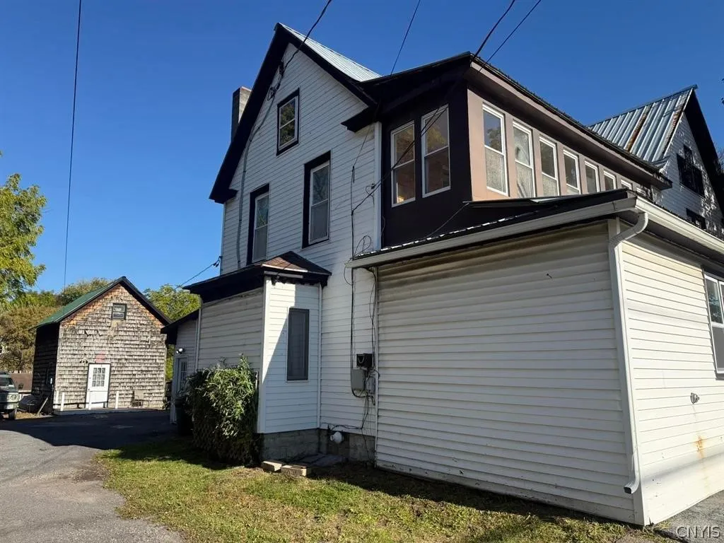 281 East Main Street, Gouverneur, New York 13642, Gouverneur, New York 13642, 4 Bedroom Bedrooms, ,4 BathroomBathrooms,Residential,For Sale,281 East Main Street, Gouverneur, New York 13642,0,S1724373