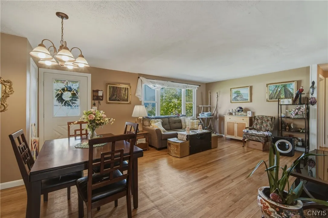 132 Oakley Drive, Cicero, New York 13212, Cicero, New York 13212, 3 Bedroom Bedrooms, 4 Room Rooms,1 BathroomBathrooms,Residential,For Sale,132 Oakley Drive, Cicero, New York 13212,0,S1725037