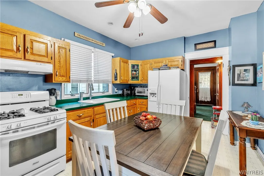 193 Kenmore Avenue, Tonawanda, New York 14223, Tonawanda, New York 14223, 3 Bedroom Bedrooms, 7 Room Rooms,1 BathroomBathrooms,Residential,For Sale,193 Kenmore Avenue, Tonawanda, New York 14223,0,B1722945
