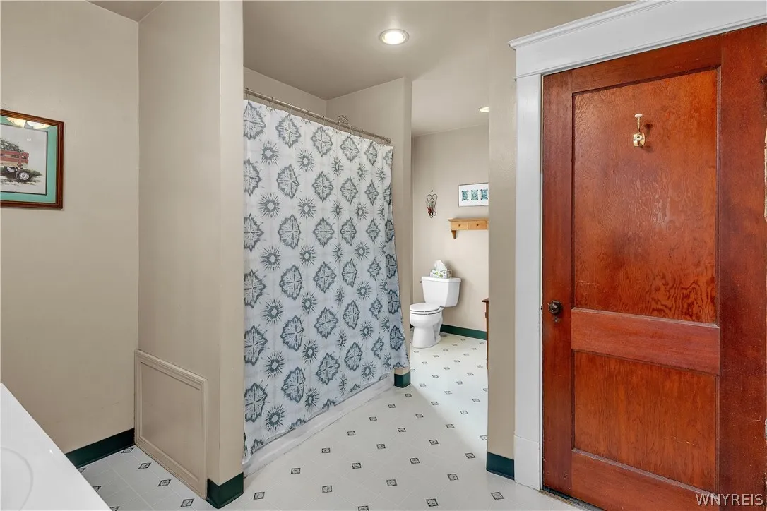193 Kenmore Avenue, Tonawanda, New York 14223, Tonawanda, New York 14223, 3 Bedroom Bedrooms, 7 Room Rooms,1 BathroomBathrooms,Residential,For Sale,193 Kenmore Avenue, Tonawanda, New York 14223,0,B1722945