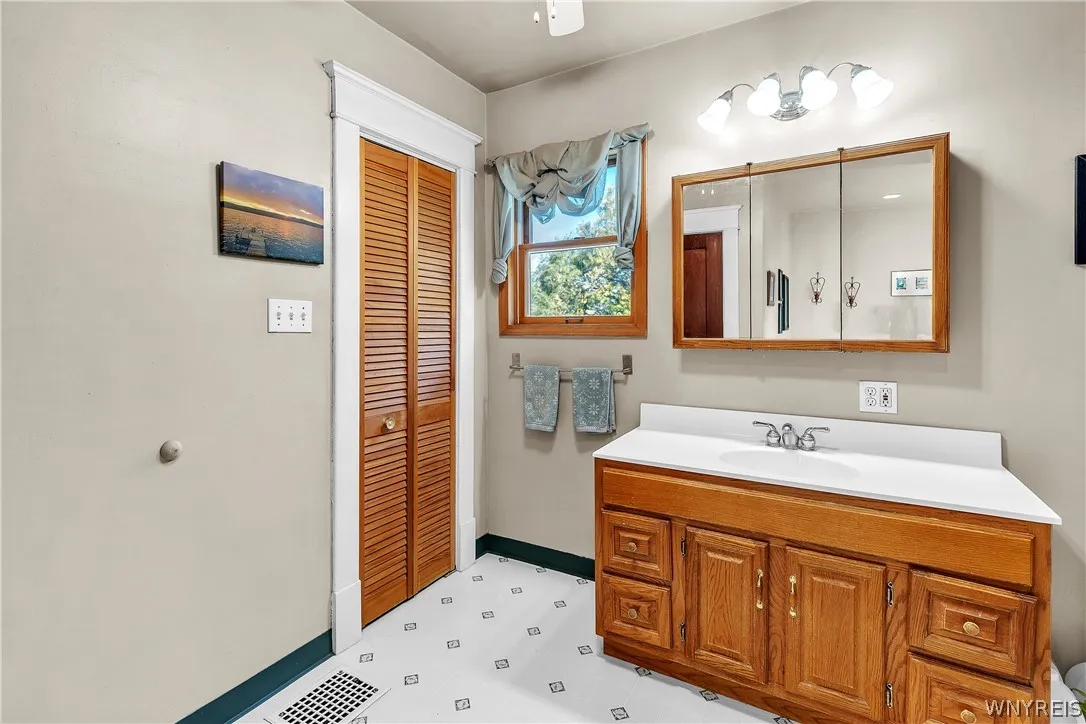 193 Kenmore Avenue, Tonawanda, New York 14223, Tonawanda, New York 14223, 3 Bedroom Bedrooms, 7 Room Rooms,1 BathroomBathrooms,Residential,For Sale,193 Kenmore Avenue, Tonawanda, New York 14223,0,B1722945