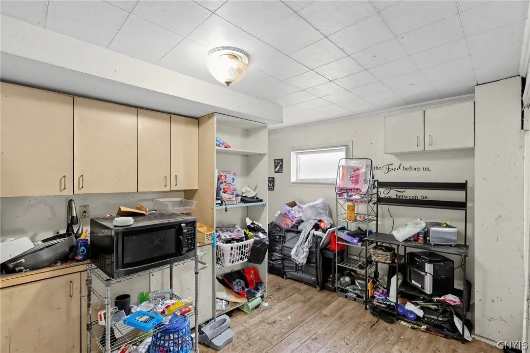 44 Hoffman Place, Buffalo, New York 14207, Buffalo, New York 14207, 4 Bedroom Bedrooms, 7 Room Rooms,2 BathroomBathrooms,Residential,For Sale,44 Hoffman Place, Buffalo, New York 14207,0,S1724102