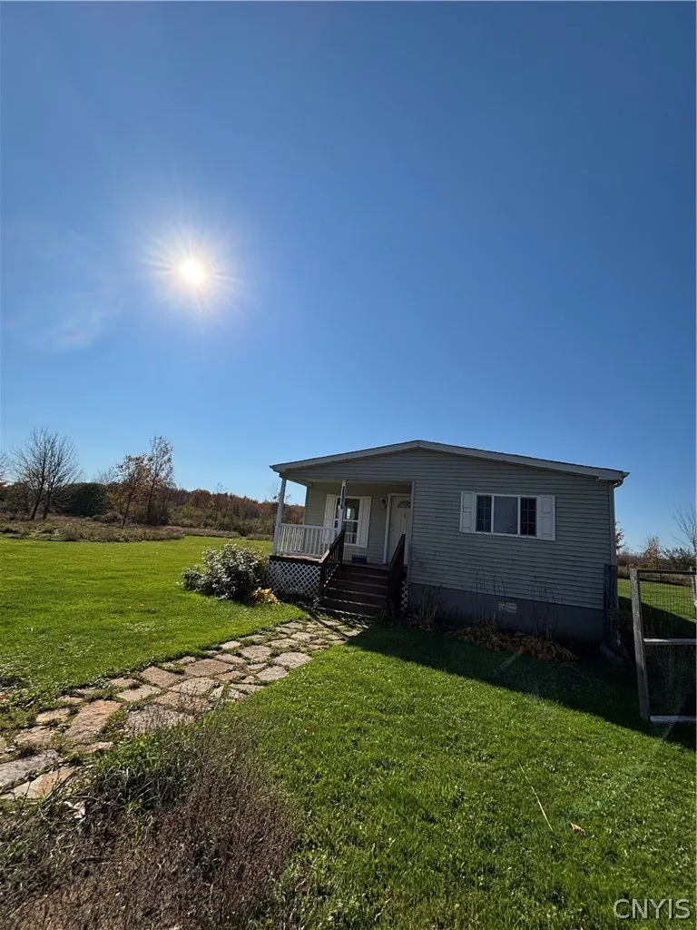 26376 Alverson Road, Le Ray, New York 13637, Le Ray, New York 13637, 3 Bedroom Bedrooms, 7 Room Rooms,2 BathroomBathrooms,Residential Lease,For Rent,26376 Alverson Road, Le Ray, New York 13637,0,S1725558