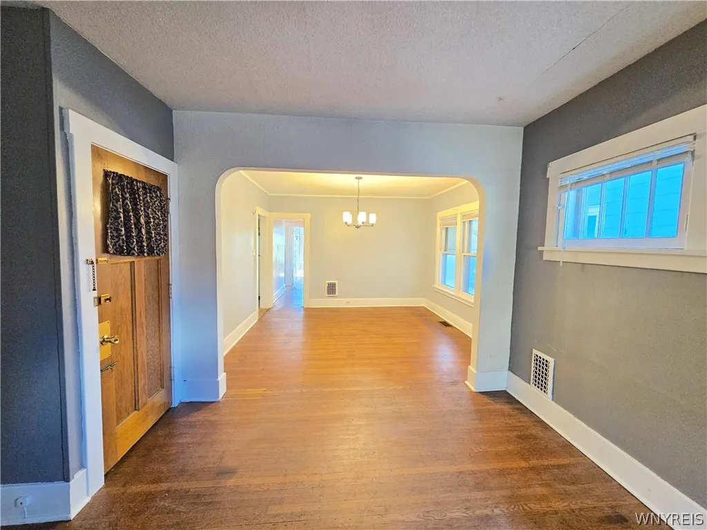 79 Sterling Avenue, Buffalo, New York 14216, Buffalo, New York 14216, 3 Bedroom Bedrooms, 8 Room Rooms,1 BathroomBathrooms,Residential Lease,For Rent,79 Sterling Avenue, Buffalo, New York 14216,0,B1725566