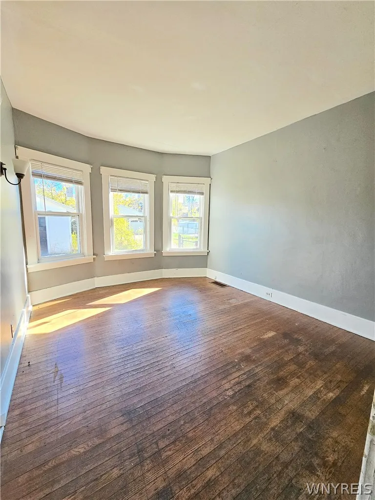79 Sterling Avenue, Buffalo, New York 14216, Buffalo, New York 14216, 3 Bedroom Bedrooms, 8 Room Rooms,1 BathroomBathrooms,Residential Lease,For Rent,79 Sterling Avenue, Buffalo, New York 14216,0,B1725566