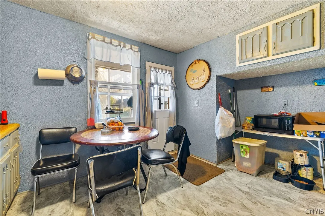 209 Lawrence Street, Rome, New York 13440, Rome, New York 13440, 5 Bedroom Bedrooms, ,2 BathroomBathrooms,Residential,For Sale,209 Lawrence Street, Rome, New York 13440,0,S1724667