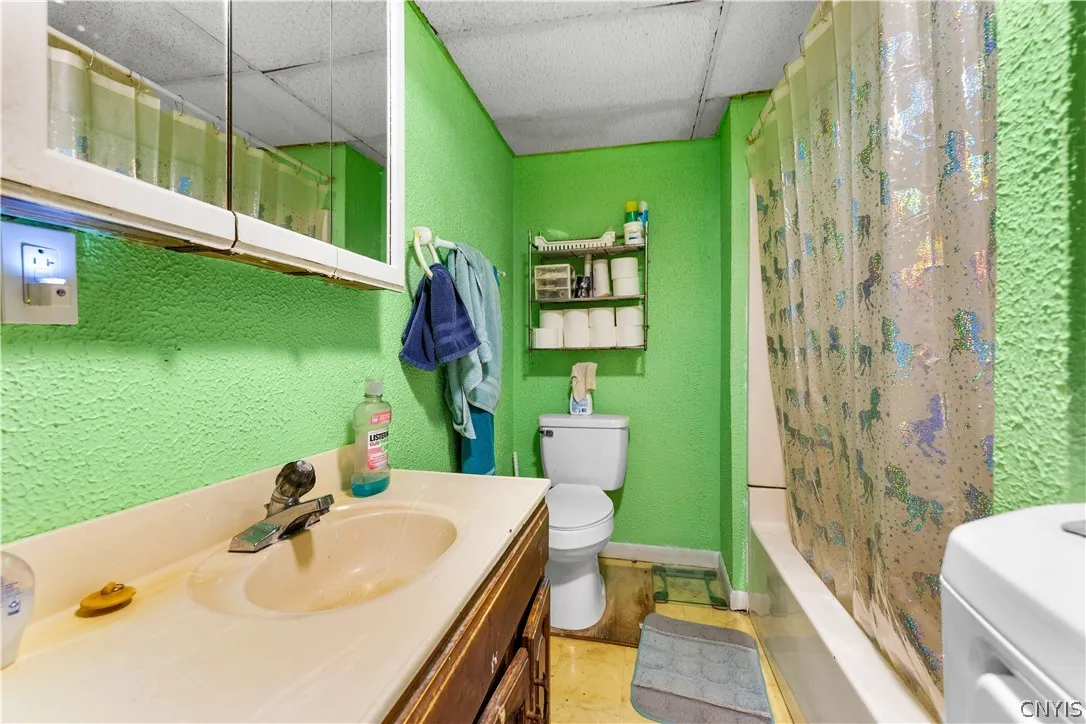 209 Lawrence Street, Rome, New York 13440, Rome, New York 13440, 5 Bedroom Bedrooms, ,2 BathroomBathrooms,Residential,For Sale,209 Lawrence Street, Rome, New York 13440,0,S1724667