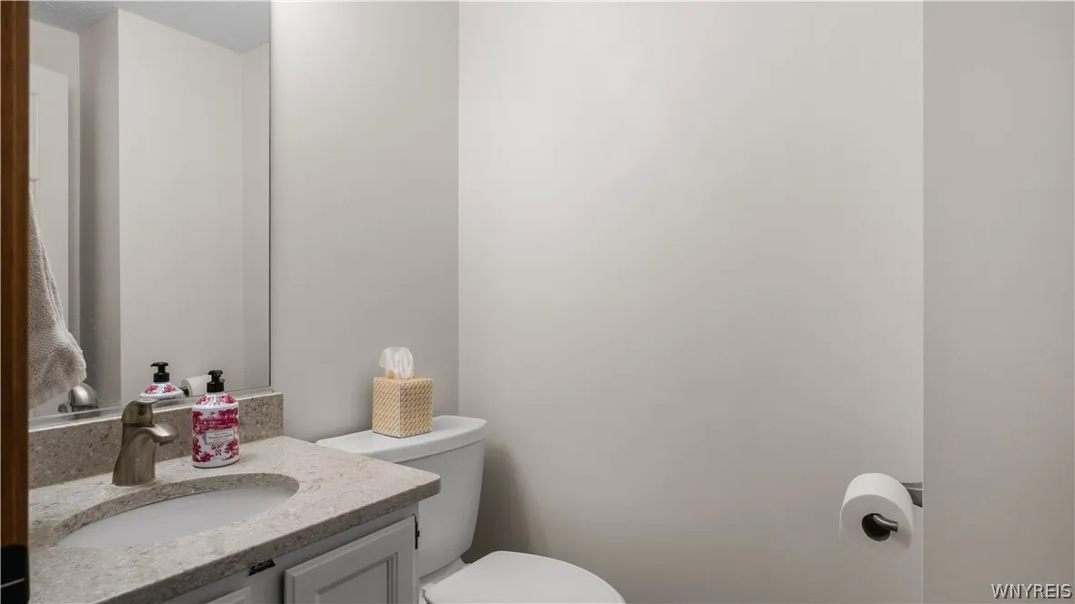 8 Northwood Drive, Lancaster, New York 14043, Lancaster, New York 14043, 2 Bedroom Bedrooms, 6 Room Rooms,1 BathroomBathrooms,Residential,For Sale,8 Northwood Drive, Lancaster, New York 14043,0,B1725549