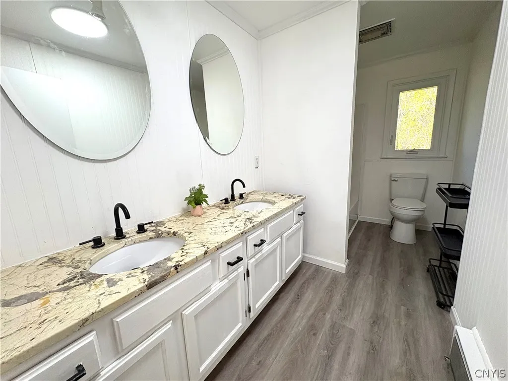 3801 Swartout Road, Owasco, New York 13021, Owasco, New York 13021, 5 Bedroom Bedrooms, 8 Room Rooms,3 BathroomBathrooms,Residential,For Sale,3801 Swartout Road, Owasco, New York 13021,0,S1725548