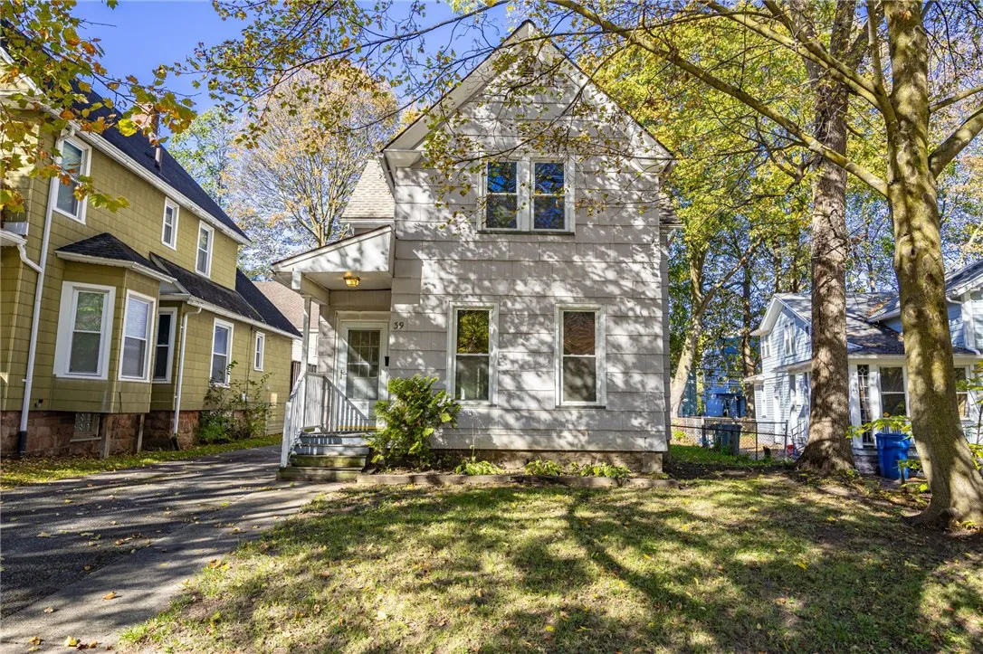 39 Culver Road, Rochester, New York 14620, Rochester, New York 14620, 3 Bedroom Bedrooms, 6 Room Rooms,2 BathroomBathrooms,Residential,For Sale,39 Culver Road, Rochester, New York 14620,0,R1725276