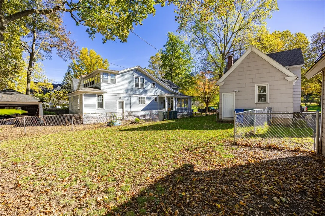 39 Culver Road, Rochester, New York 14620, Rochester, New York 14620, 3 Bedroom Bedrooms, 6 Room Rooms,2 BathroomBathrooms,Residential,For Sale,39 Culver Road, Rochester, New York 14620,0,R1725276