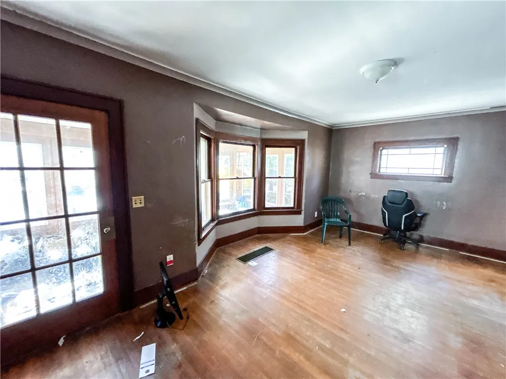 176 Michigan Street, Rochester, New York 14606, Rochester, New York 14606, 5 Bedroom Bedrooms, 8 Room Rooms,2 BathroomBathrooms,Residential,For Sale,176 Michigan Street, Rochester, New York 14606,0,R1725399