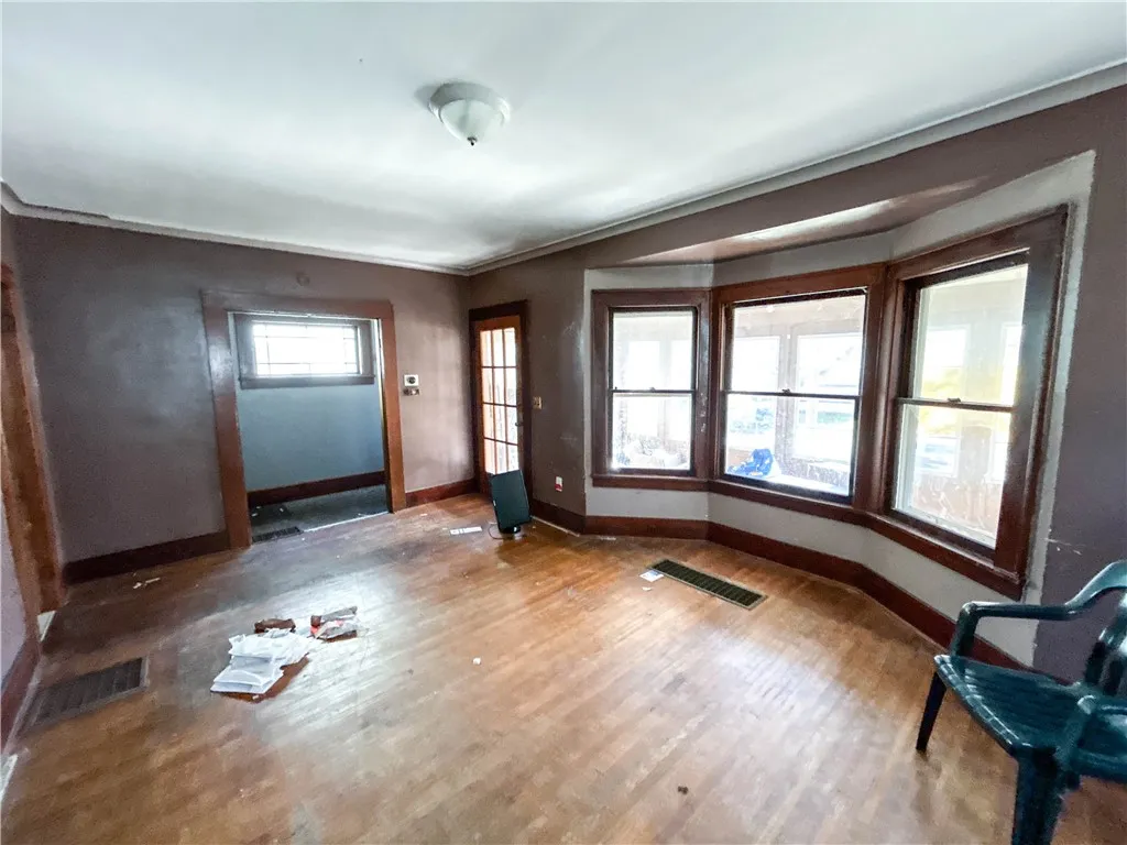 176 Michigan Street, Rochester, New York 14606, Rochester, New York 14606, 5 Bedroom Bedrooms, 8 Room Rooms,2 BathroomBathrooms,Residential,For Sale,176 Michigan Street, Rochester, New York 14606,0,R1725399