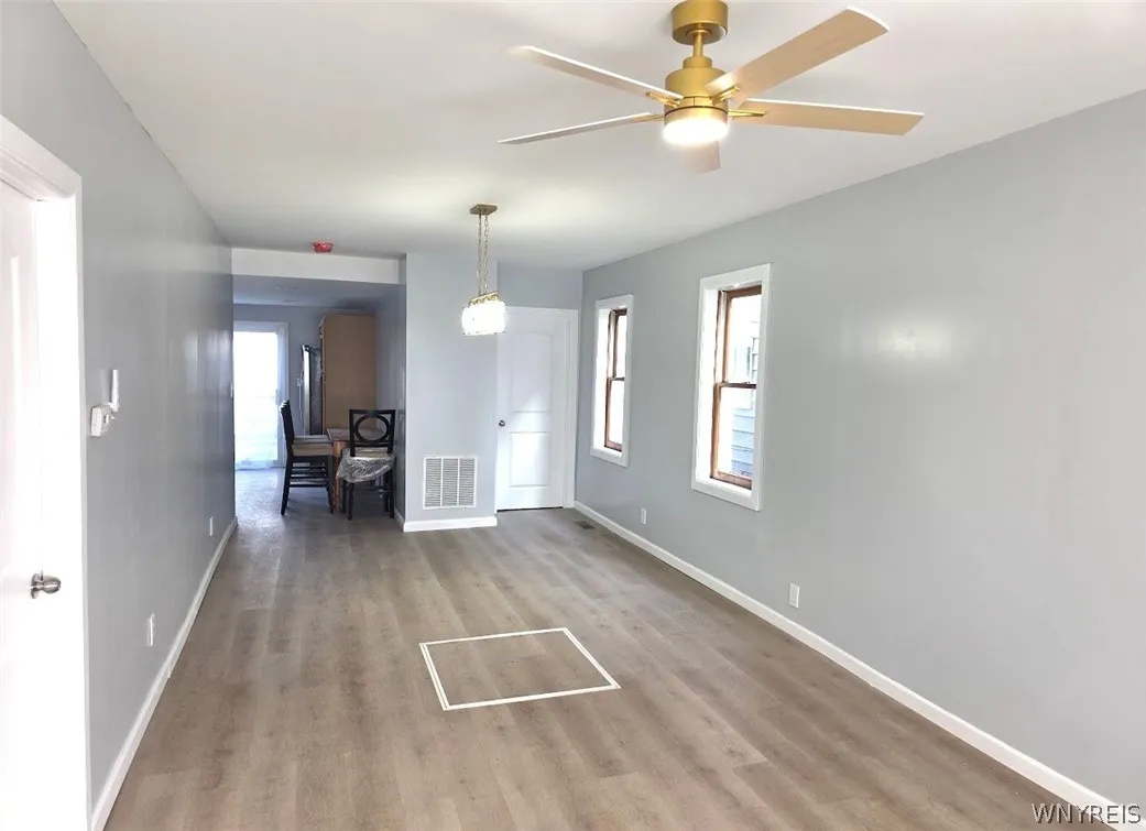 158 Como Park Boulevard, Cheektowaga, New York 142, Cheektowaga, New York 14227, 3 Bedroom Bedrooms, 6 Room Rooms,2 BathroomBathrooms,Residential,For Sale,158 Como Park Boulevard, Cheektowaga, New York 142,0,B1725450