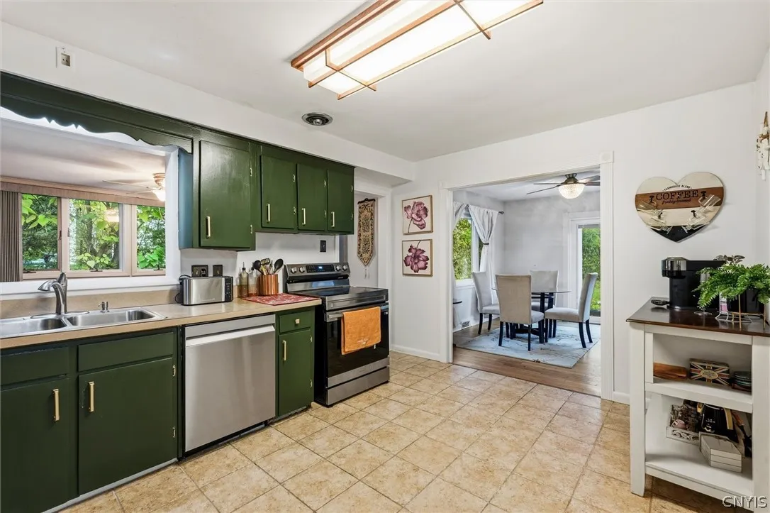 100 Bradford Parkway, Syracuse, New York 13224, Syracuse, New York 13224, 5 Bedroom Bedrooms, 9 Room Rooms,3 BathroomBathrooms,Residential,For Sale,100 Bradford Parkway, Syracuse, New York 13224,0,S1725111