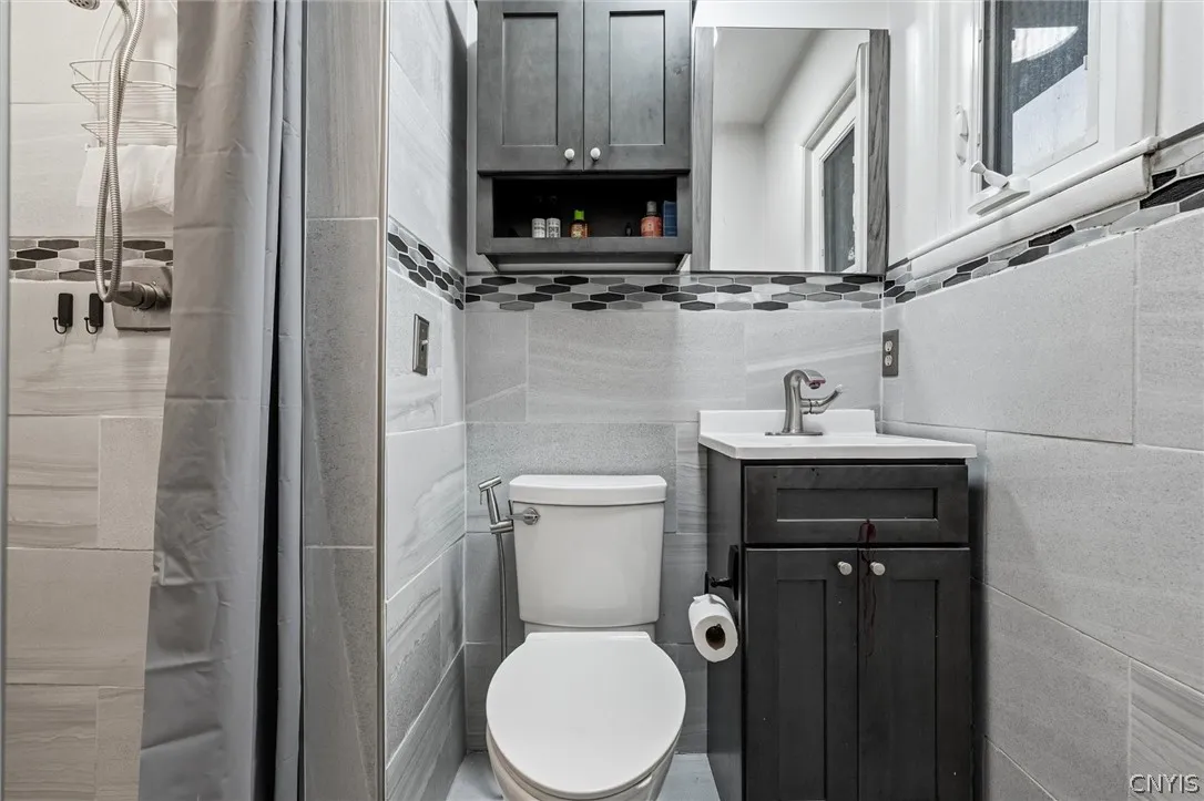 100 Bradford Parkway, Syracuse, New York 13224, Syracuse, New York 13224, 5 Bedroom Bedrooms, 9 Room Rooms,3 BathroomBathrooms,Residential,For Sale,100 Bradford Parkway, Syracuse, New York 13224,0,S1725111