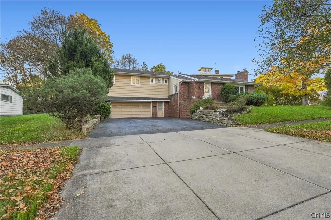 100 Bradford Parkway, Syracuse, New York 13224, Syracuse, New York 13224, 5 Bedroom Bedrooms, 9 Room Rooms,3 BathroomBathrooms,Residential,For Sale,100 Bradford Parkway, Syracuse, New York 13224,0,S1725111