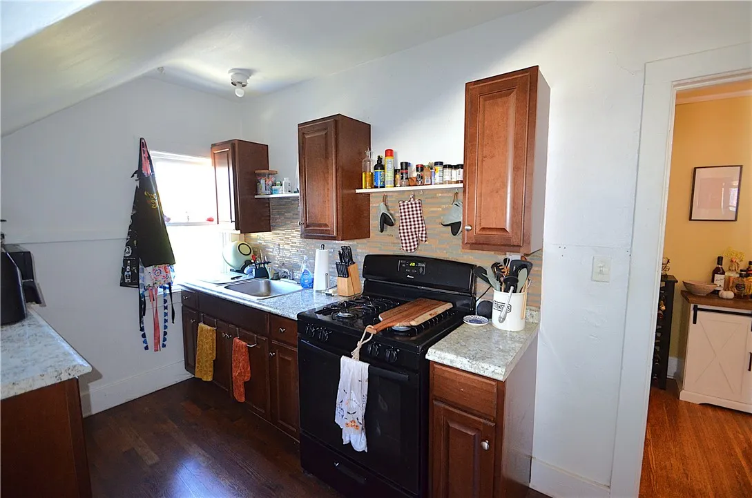 196 Culver Road, Rochester, New York 14607, Rochester, New York 14607, 6 Bedroom Bedrooms, ,5 BathroomBathrooms,Residential,For Sale,196 Culver Road, Rochester, New York 14607,0,R1725427