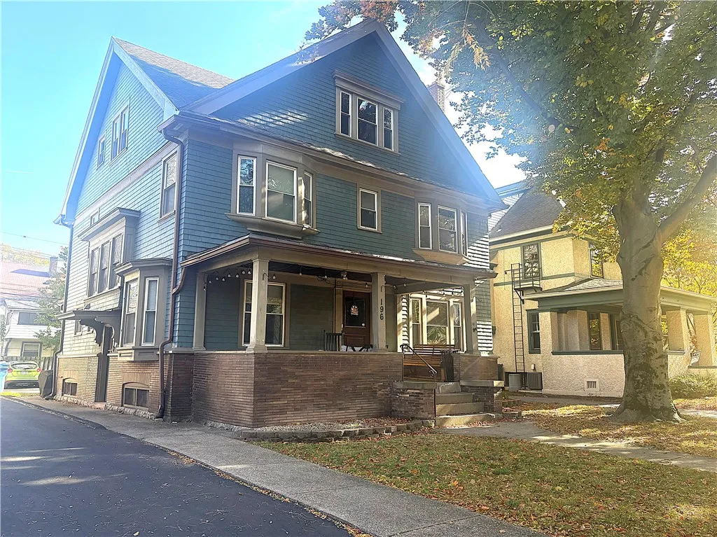 196 Culver Road, Rochester, New York 14607, Rochester, New York 14607, 6 Bedroom Bedrooms, ,5 BathroomBathrooms,Residential,For Sale,196 Culver Road, Rochester, New York 14607,0,R1725427