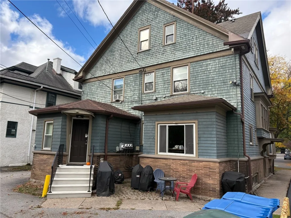 196 Culver Road, Rochester, New York 14607, Rochester, New York 14607, 6 Bedroom Bedrooms, ,5 BathroomBathrooms,Residential,For Sale,196 Culver Road, Rochester, New York 14607,0,R1725427