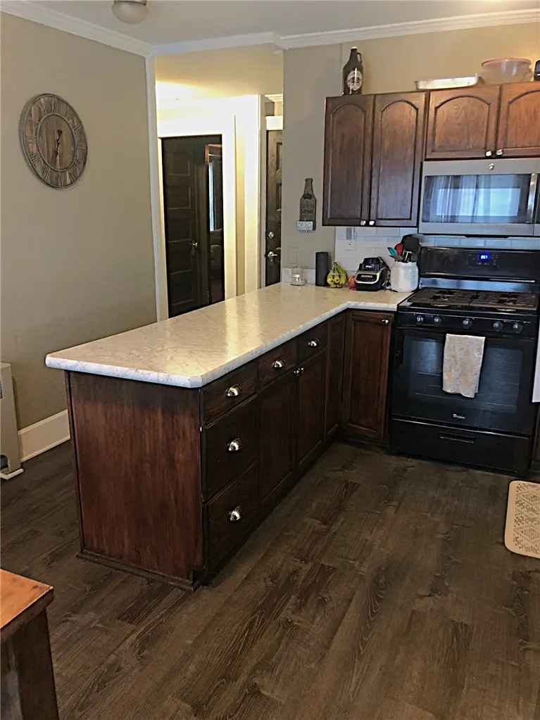 196 Culver Road, Rochester, New York 14607, Rochester, New York 14607, 6 Bedroom Bedrooms, ,5 BathroomBathrooms,Residential,For Sale,196 Culver Road, Rochester, New York 14607,0,R1725427