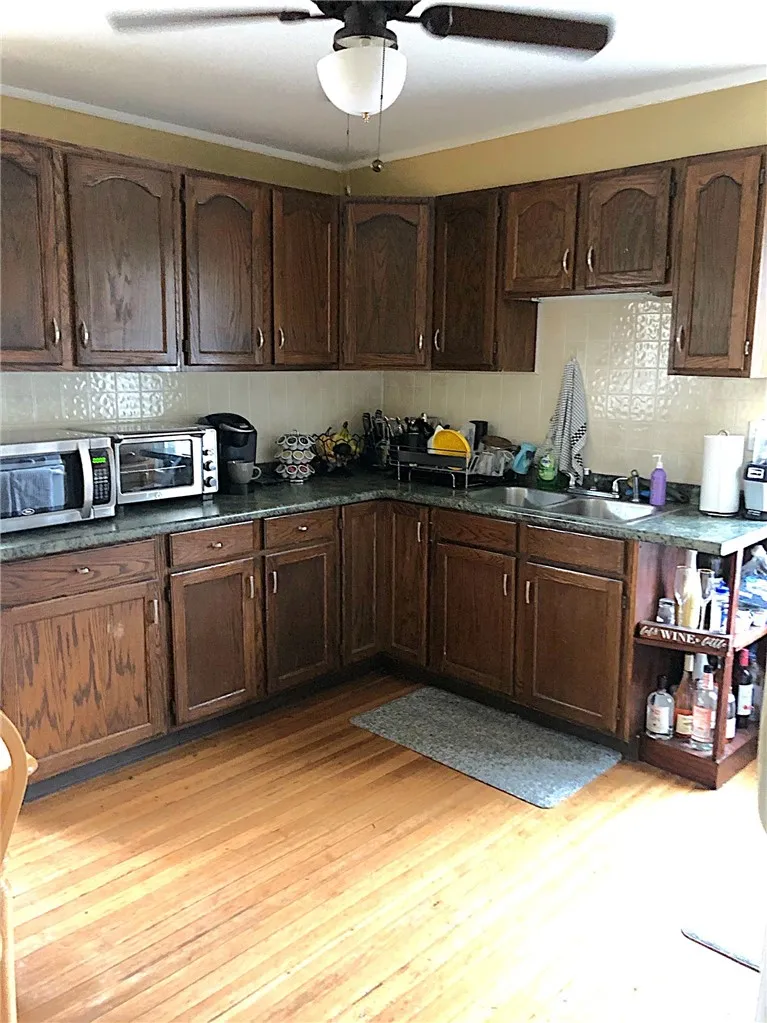 196 Culver Road, Rochester, New York 14607, Rochester, New York 14607, 6 Bedroom Bedrooms, ,5 BathroomBathrooms,Residential,For Sale,196 Culver Road, Rochester, New York 14607,0,R1725427