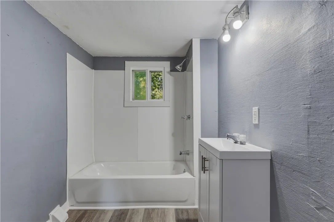 618 Copley Street, Elmira City, New York 14905, Elmira City, New York 14905, 4 Bedroom Bedrooms, 8 Room Rooms,1 BathroomBathrooms,Residential,For Sale,618 Copley Street, Elmira City, New York 14905,0,R1724277