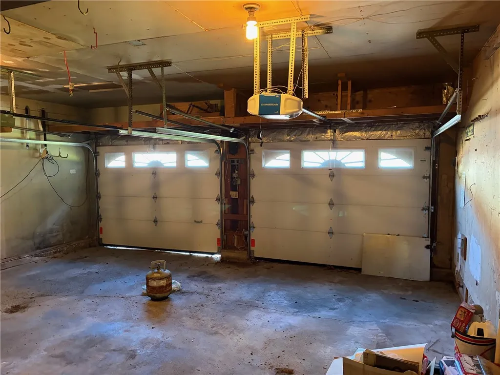 114 Hillview Court, Norwich, New York 13815, Norwich, New York 13815, 4 Bedroom Bedrooms, 11 Room Rooms,2 BathroomBathrooms,Residential,For Sale,114 Hillview Court, Norwich, New York 13815,0,R1724837