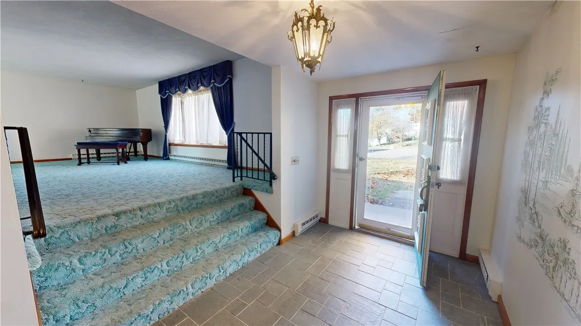 114 Hillview Court, Norwich, New York 13815, Norwich, New York 13815, 4 Bedroom Bedrooms, 11 Room Rooms,2 BathroomBathrooms,Residential,For Sale,114 Hillview Court, Norwich, New York 13815,0,R1724837