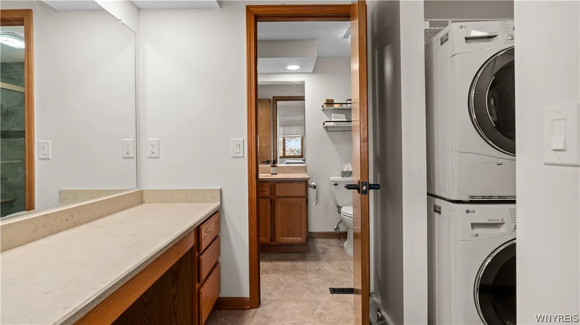 8 Northwood Drive, Lancaster, New York 14043, Lancaster, New York 14043, 2 Bedroom Bedrooms, 6 Room Rooms,1 BathroomBathrooms,Residential,For Sale,8 Northwood Drive, Lancaster, New York 14043,0,B1725576