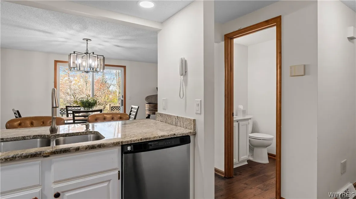 8 Northwood Drive, Lancaster, New York 14043, Lancaster, New York 14043, 2 Bedroom Bedrooms, 6 Room Rooms,1 BathroomBathrooms,Residential,For Sale,8 Northwood Drive, Lancaster, New York 14043,0,B1725576