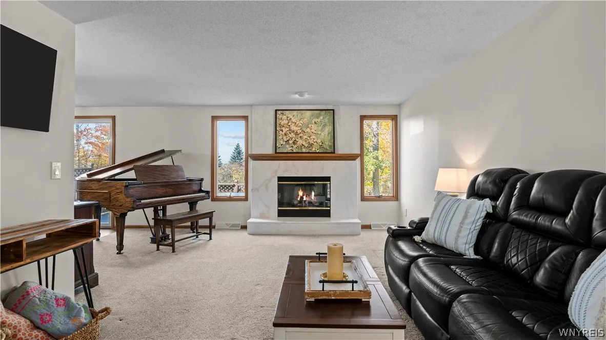 8 Northwood Drive, Lancaster, New York 14043, Lancaster, New York 14043, 2 Bedroom Bedrooms, 6 Room Rooms,1 BathroomBathrooms,Residential,For Sale,8 Northwood Drive, Lancaster, New York 14043,0,B1725576