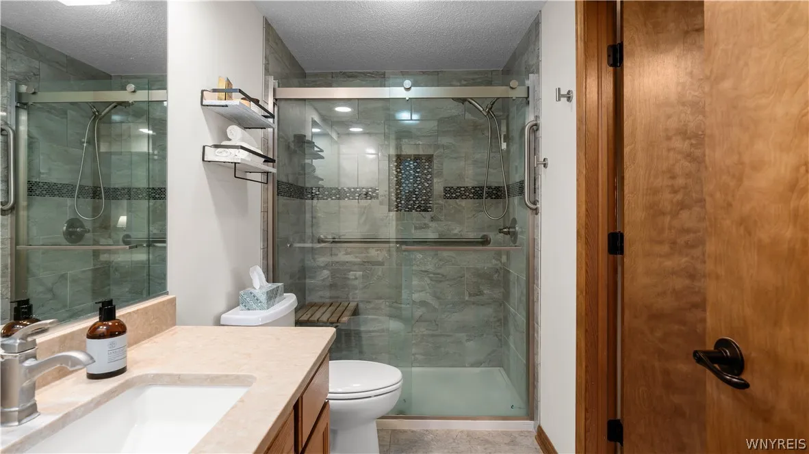 8 Northwood Drive, Lancaster, New York 14043, Lancaster, New York 14043, 2 Bedroom Bedrooms, 6 Room Rooms,1 BathroomBathrooms,Residential,For Sale,8 Northwood Drive, Lancaster, New York 14043,0,B1725576
