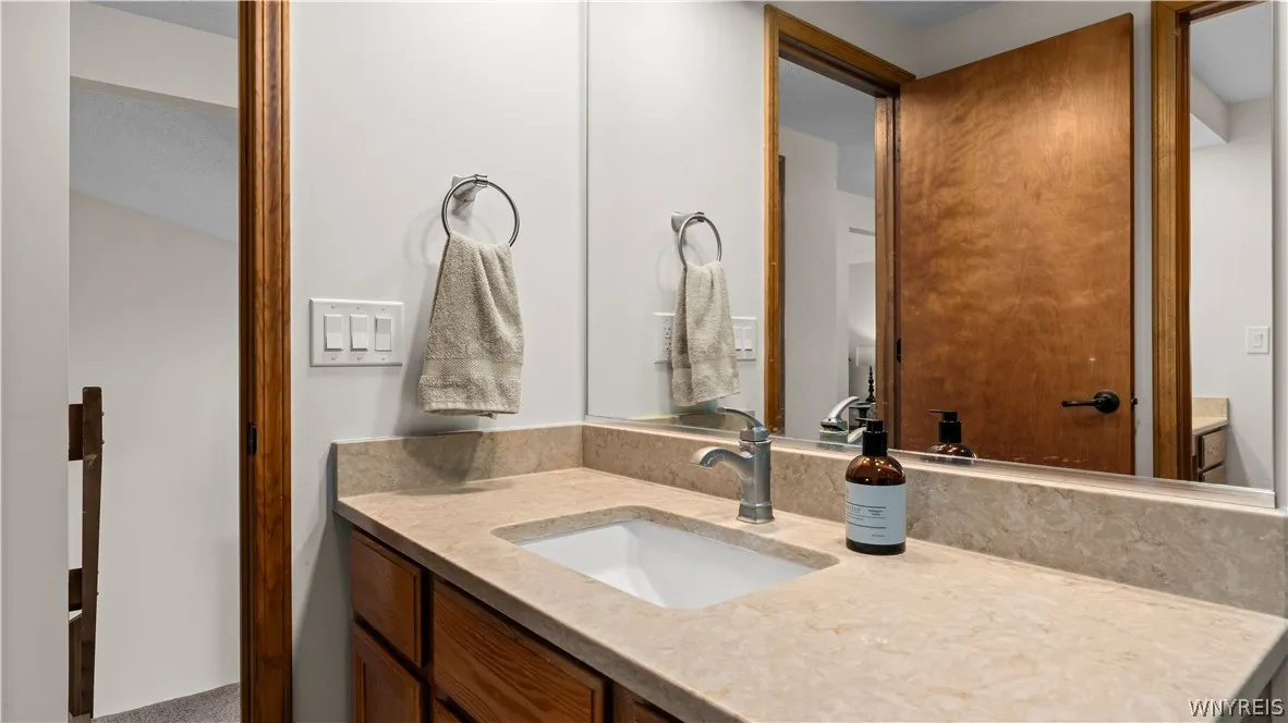 8 Northwood Drive, Lancaster, New York 14043, Lancaster, New York 14043, 2 Bedroom Bedrooms, 6 Room Rooms,1 BathroomBathrooms,Residential,For Sale,8 Northwood Drive, Lancaster, New York 14043,0,B1725576