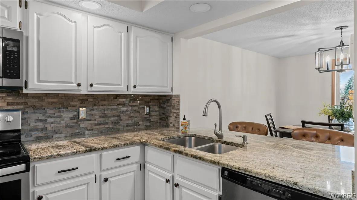 8 Northwood Drive, Lancaster, New York 14043, Lancaster, New York 14043, 2 Bedroom Bedrooms, 6 Room Rooms,1 BathroomBathrooms,Residential,For Sale,8 Northwood Drive, Lancaster, New York 14043,0,B1725576