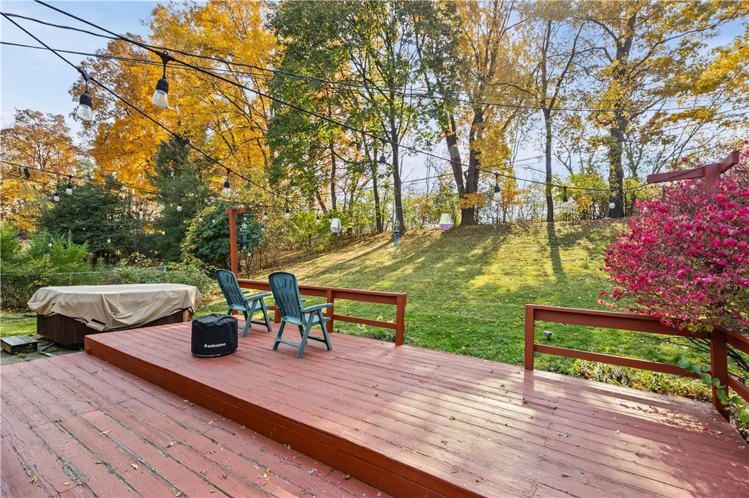 90 Caroline Drive, Gates, New York 14624, Gates, New York 14624, 3 Bedroom Bedrooms, 6 Room Rooms,1 BathroomBathrooms,Residential,For Sale,90 Caroline Drive, Gates, New York 14624,0,R1724502