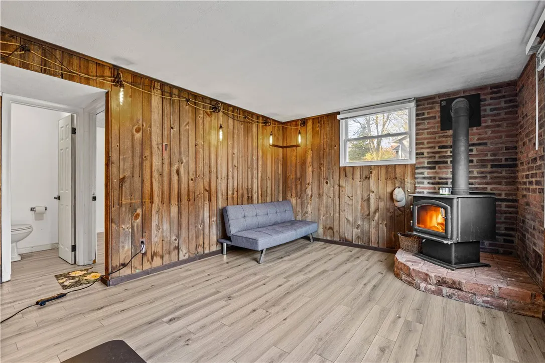 90 Caroline Drive, Gates, New York 14624, Gates, New York 14624, 3 Bedroom Bedrooms, 6 Room Rooms,1 BathroomBathrooms,Residential,For Sale,90 Caroline Drive, Gates, New York 14624,0,R1724502