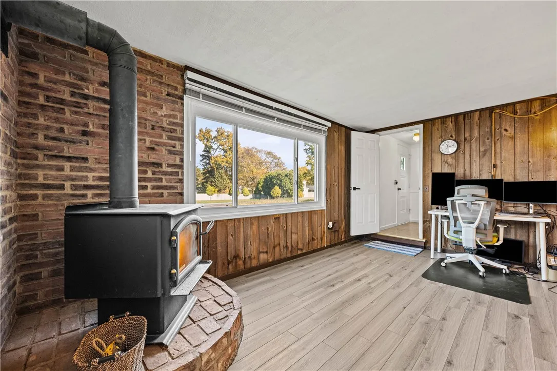 90 Caroline Drive, Gates, New York 14624, Gates, New York 14624, 3 Bedroom Bedrooms, 6 Room Rooms,1 BathroomBathrooms,Residential,For Sale,90 Caroline Drive, Gates, New York 14624,0,R1724502