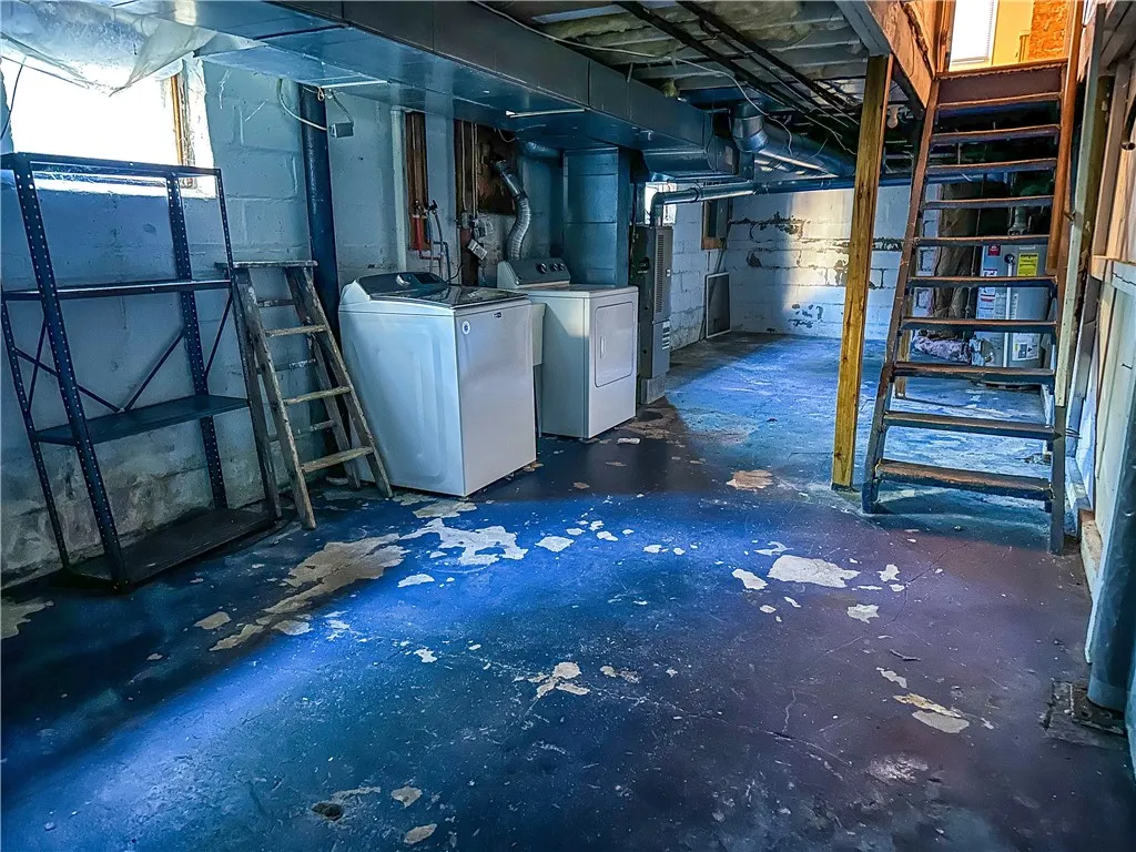 107.5 Comfort Street, Rochester, New York 14620, Rochester, New York 14620, 2 Bedroom Bedrooms, 6 Room Rooms,1 BathroomBathrooms,Residential Lease,For Rent,107.5 Comfort Street, Rochester, New York 14620,0,R1723252