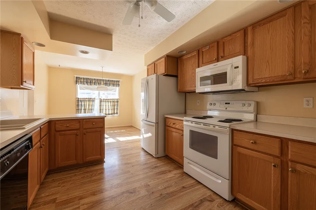 206 Twin Pines Court, Greece, New York 14616, Greece, New York 14616, 2 Bedroom Bedrooms, 7 Room Rooms,2 BathroomBathrooms,Residential,For Sale,206 Twin Pines Court, Greece, New York 14616,0,R1725629