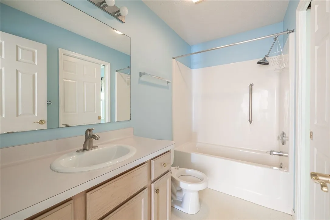 206 Twin Pines Court, Greece, New York 14616, Greece, New York 14616, 2 Bedroom Bedrooms, 7 Room Rooms,2 BathroomBathrooms,Residential,For Sale,206 Twin Pines Court, Greece, New York 14616,0,R1725629