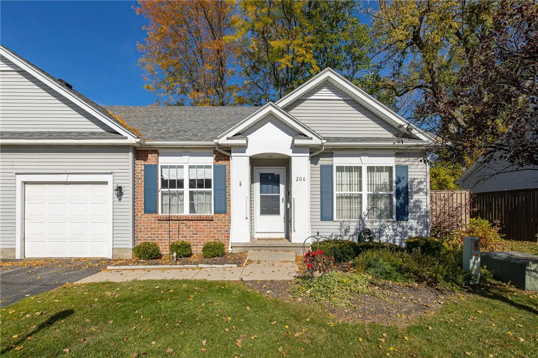 206 Twin Pines Court, Greece, New York 14616, Greece, New York 14616, 2 Bedroom Bedrooms, 7 Room Rooms,2 BathroomBathrooms,Residential,For Sale,206 Twin Pines Court, Greece, New York 14616,0,R1725629