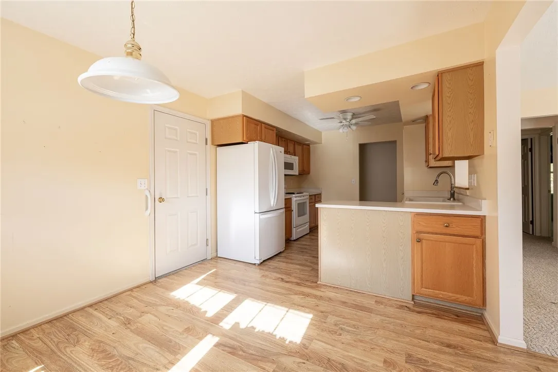 206 Twin Pines Court, Greece, New York 14616, Greece, New York 14616, 2 Bedroom Bedrooms, 7 Room Rooms,2 BathroomBathrooms,Residential,For Sale,206 Twin Pines Court, Greece, New York 14616,0,R1725629