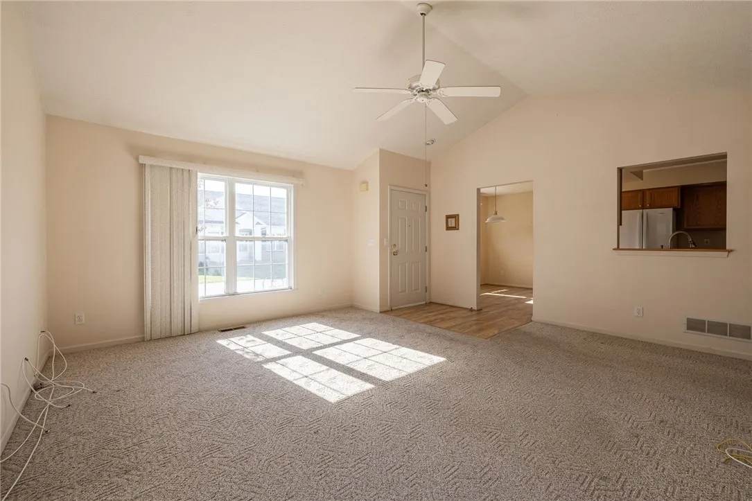 206 Twin Pines Court, Greece, New York 14616, Greece, New York 14616, 2 Bedroom Bedrooms, 7 Room Rooms,2 BathroomBathrooms,Residential,For Sale,206 Twin Pines Court, Greece, New York 14616,0,R1725629