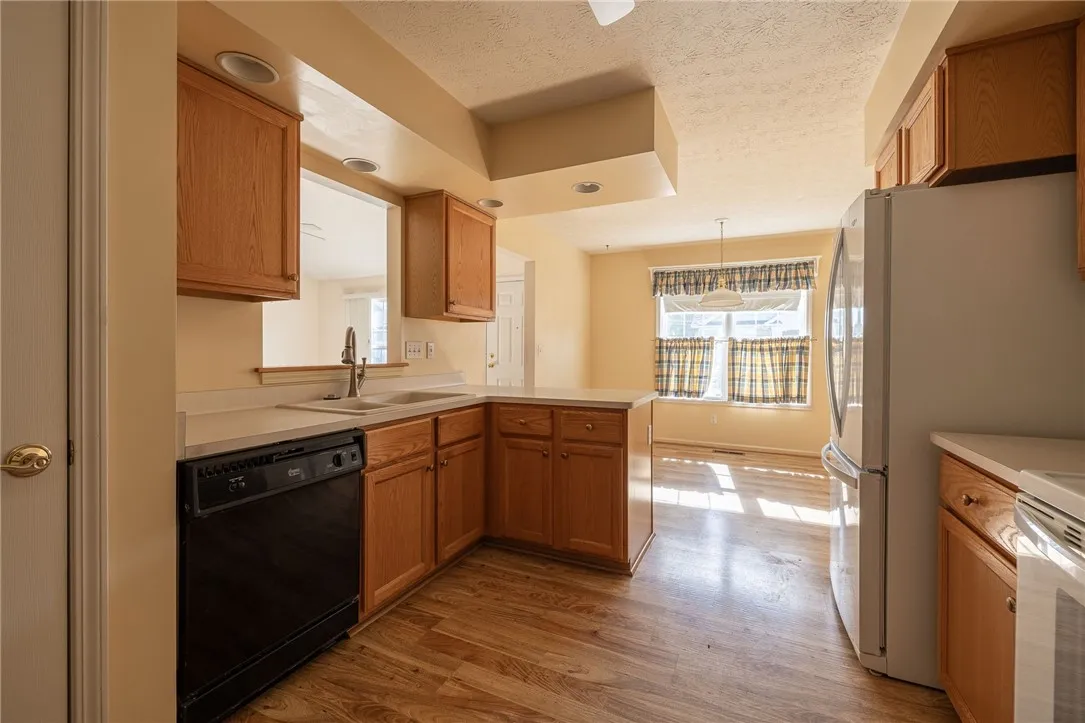 206 Twin Pines Court, Greece, New York 14616, Greece, New York 14616, 2 Bedroom Bedrooms, 7 Room Rooms,2 BathroomBathrooms,Residential,For Sale,206 Twin Pines Court, Greece, New York 14616,0,R1725629