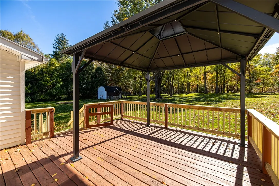 7088 Randall Road, Leroy, New York 14482, Leroy, New York 14482, 2 Bedroom Bedrooms, 6 Room Rooms,1 BathroomBathrooms,Residential,For Sale,7088 Randall Road, Leroy, New York 14482,0,R1725003