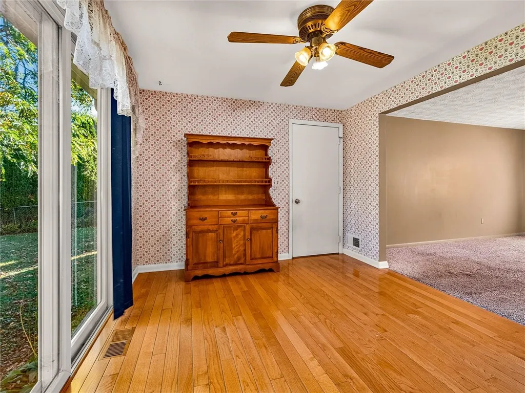 176 Drumcliff Way, Greece, New York 14612, Greece, New York 14612, 4 Bedroom Bedrooms, 8 Room Rooms,1 BathroomBathrooms,Residential,For Sale,176 Drumcliff Way, Greece, New York 14612,0,R1725397