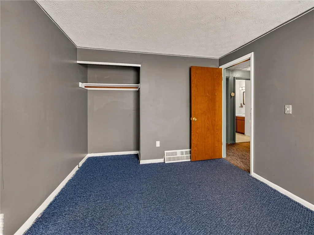 176 Drumcliff Way, Greece, New York 14612, Greece, New York 14612, 4 Bedroom Bedrooms, 8 Room Rooms,1 BathroomBathrooms,Residential,For Sale,176 Drumcliff Way, Greece, New York 14612,0,R1725397